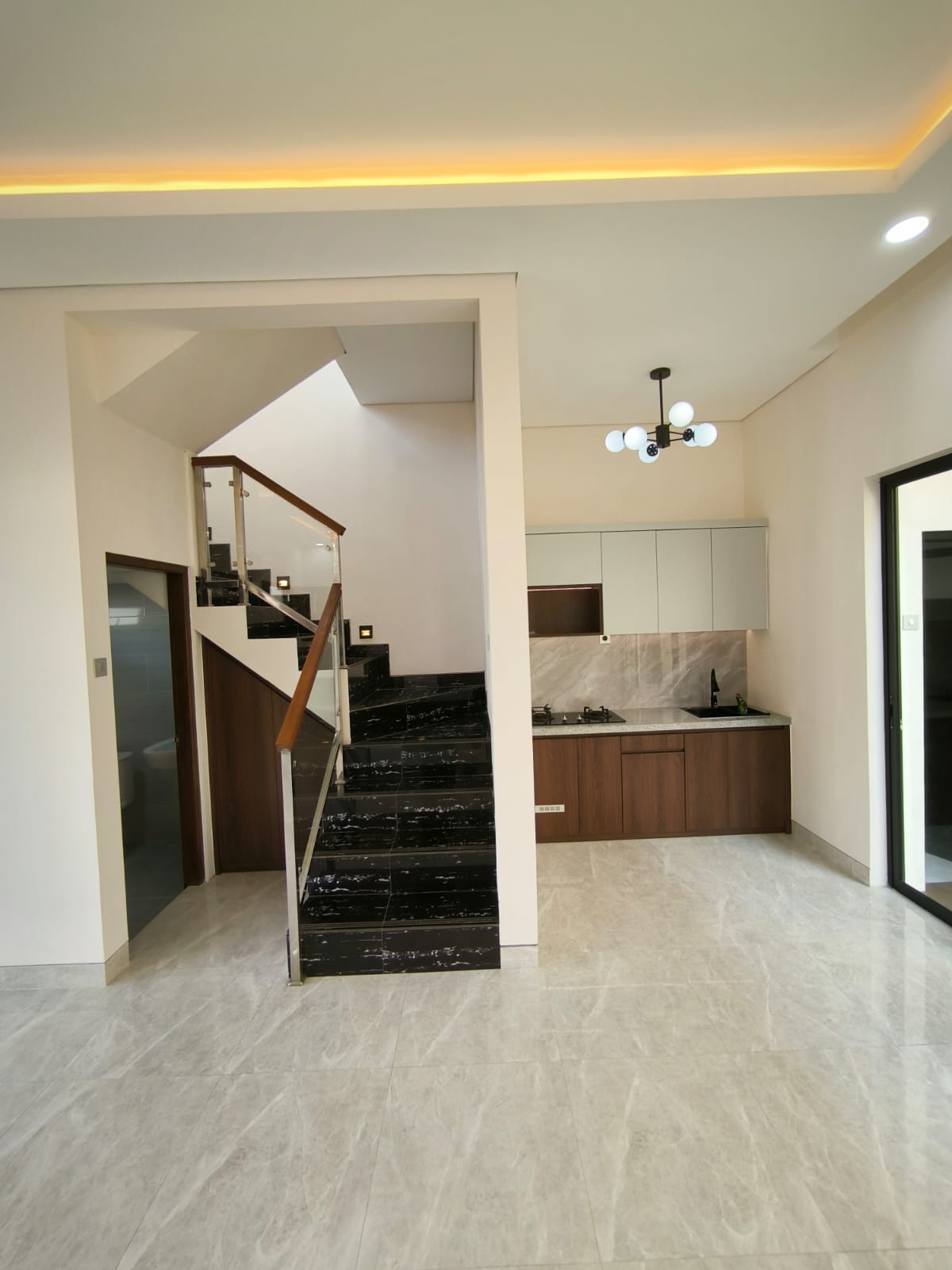 Rumah-Baru-2-Lantai-dekat-UGM-Jl-Kaliurang-Km-78-10