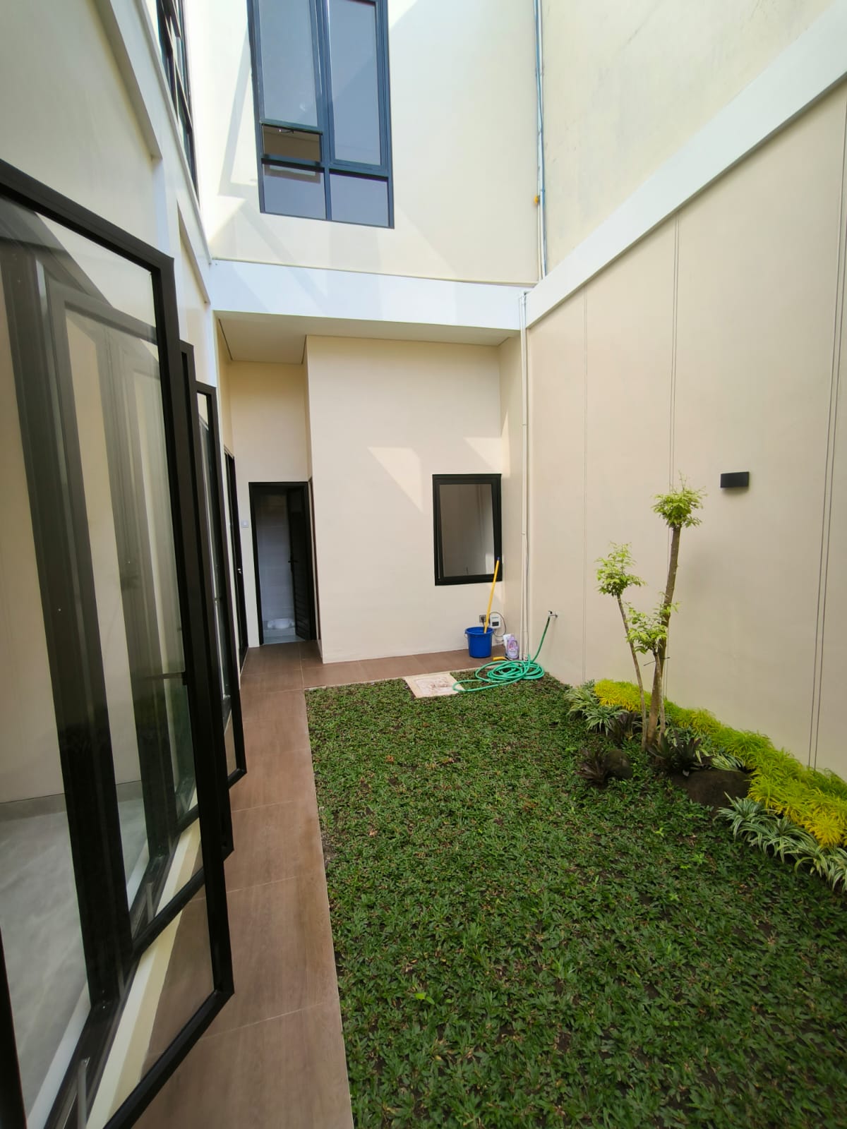 Rumah-Baru-2-Lantai-dekat-UGM-Jl-Kaliurang-Km-78-12