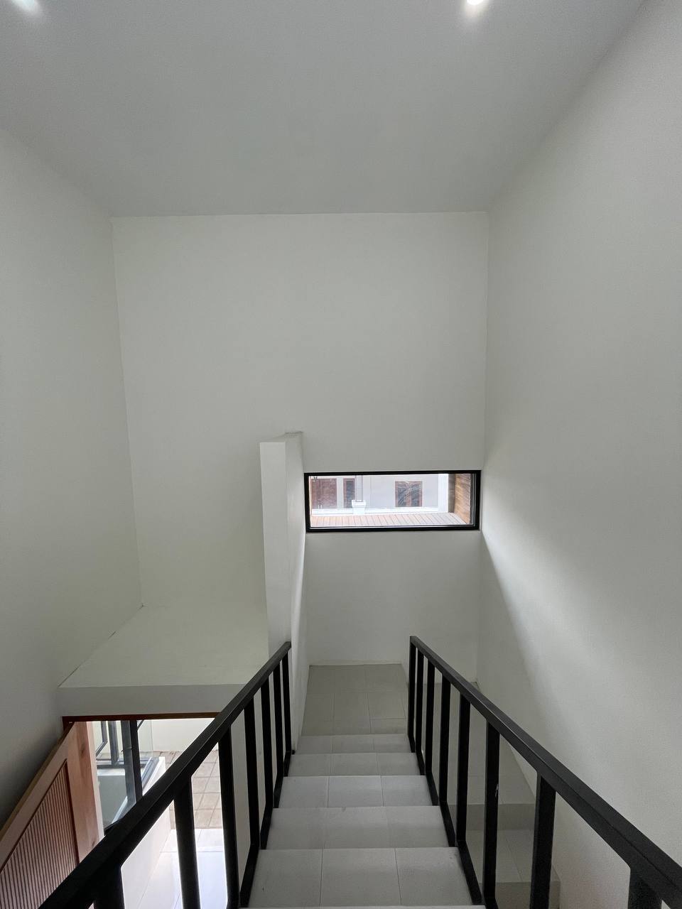 Rumah-2-lt-15M-di-timur-Pamela-7-21