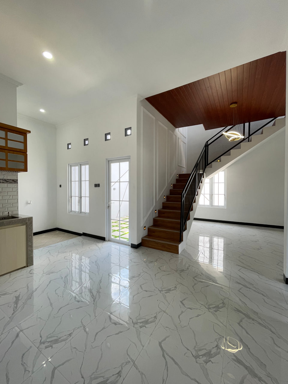 photo_10_2025-10-08_23-02-58