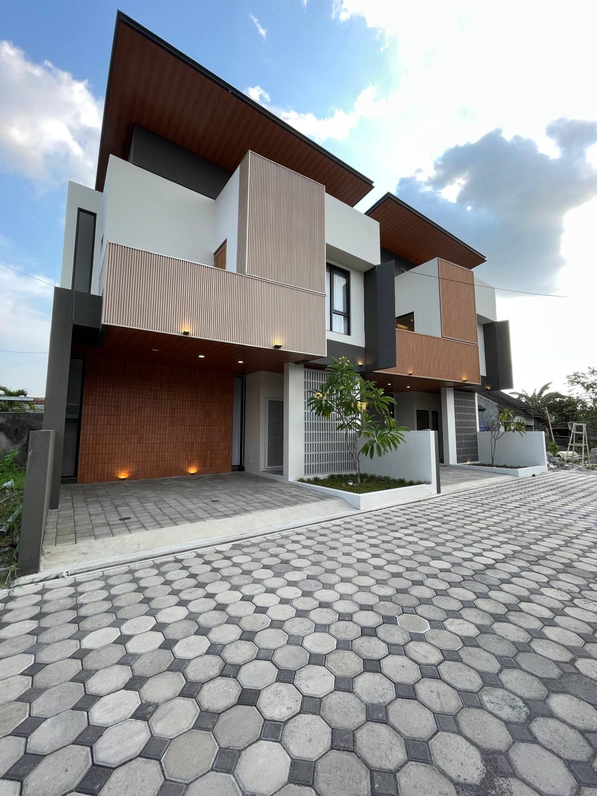 photo_1_2025-10-09_23-56-42