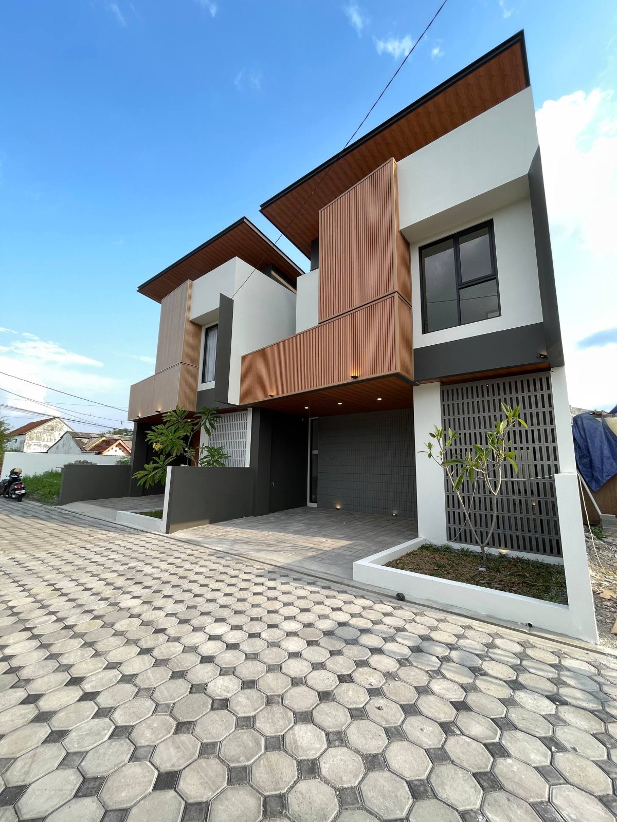 photo_4_2025-10-09_23-56-42