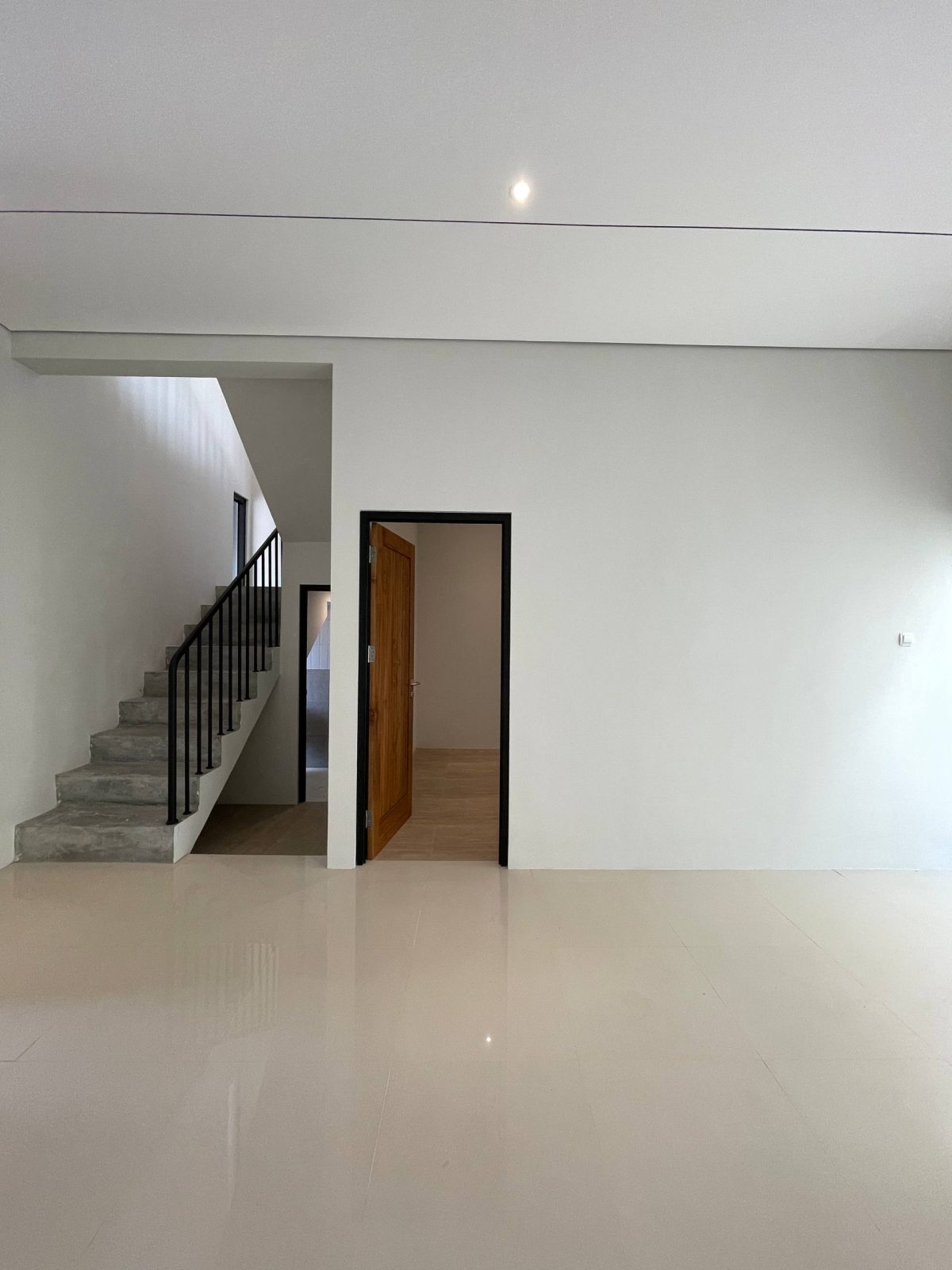 photo_9_2025-10-09_23-56-42