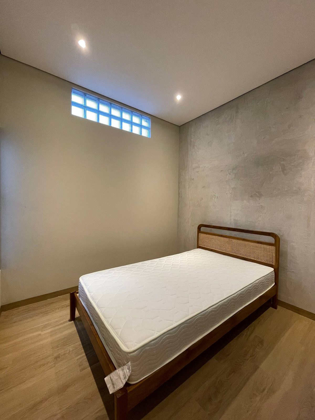 photo_8_2025-11-06_02-19-30