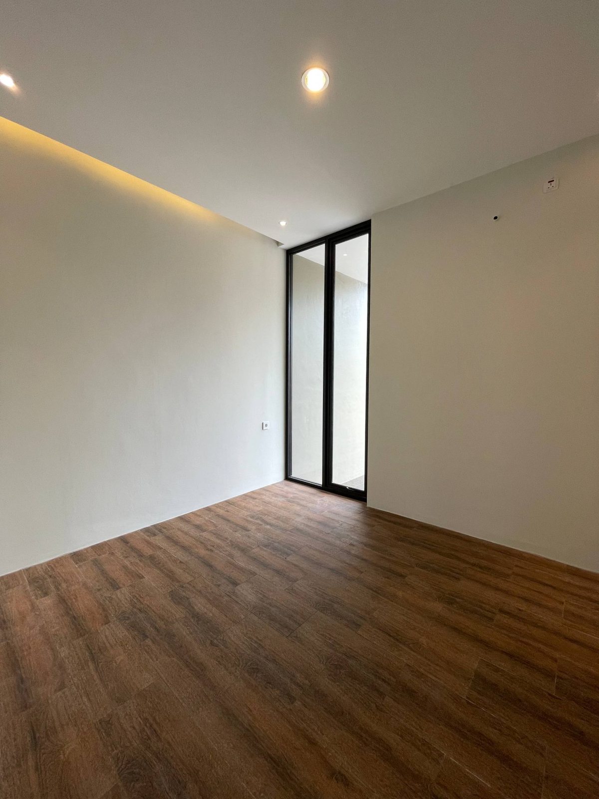 photo_9_2025-12-15_00-33-30